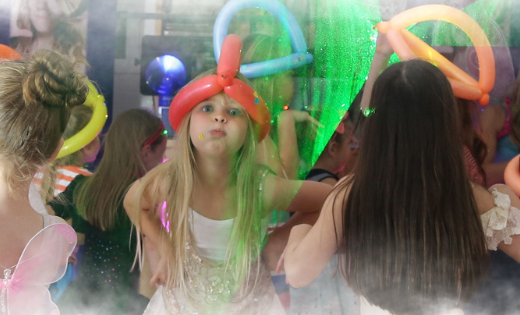 Disco Dance Party Kids Entertainment For Hire Brisbane Gold Coast Super Party Heroes Super Steph
